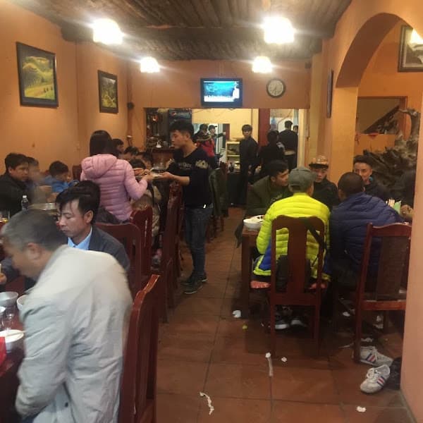 Lẩu nướng bbQ hoa ban