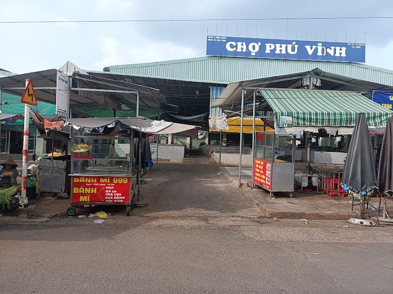 Ảnh bìa Chợ Phú Vinh