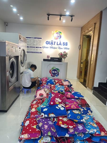 Hình ảnh Giặt Là 5S - Laundry Service - 2