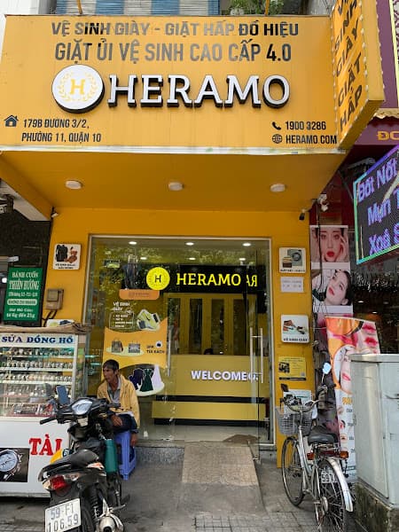 Hình ảnh HERAMO (Quận 10) - Giặt Hấp, Vệ Sinh Sửa Chữa Giày, Spa Túi Cao Cấp - Premium Shoe Clean & Repair, Dry Cleaner - 3