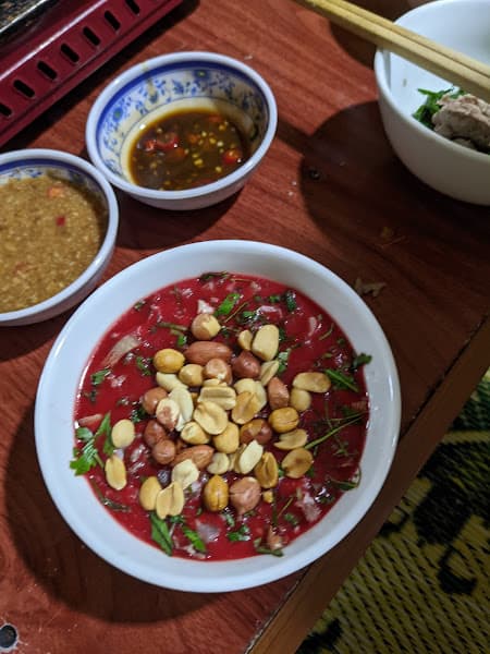 Ảnh bìa NHÀ HÀNG DÊ NÚI HOÀNG HÀ