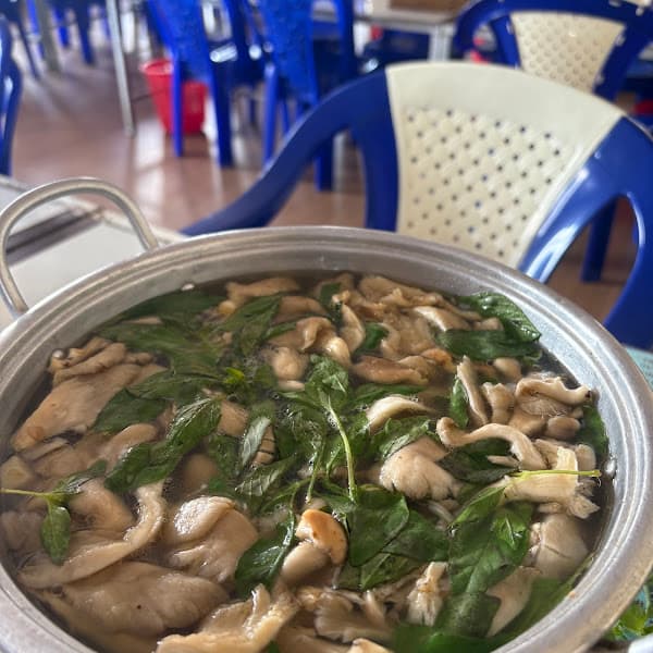 Hình ảnh Tao Ngộ (Lẩu Gà Lá É Phú Yên) (Má Heo Nướng) - 4