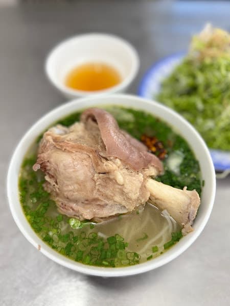 Hình ảnh Quán bún bò Bà Hương - 2