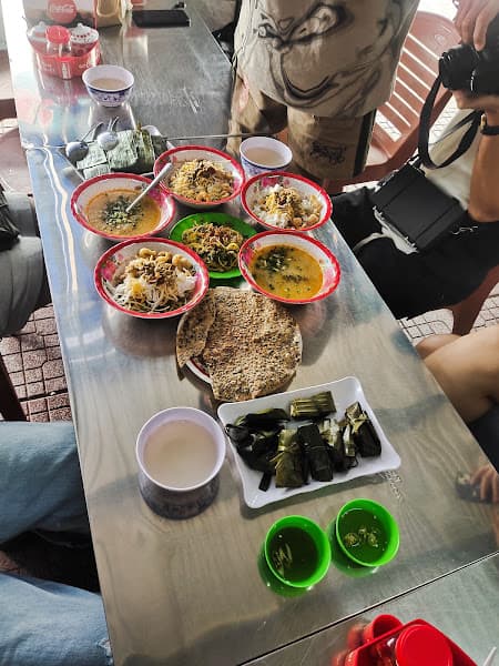 Hình ảnh Cơm hến 05 hàn mặc tử. Cơm hến, bún hến, bánh lọc, bánh Nậm - 4
