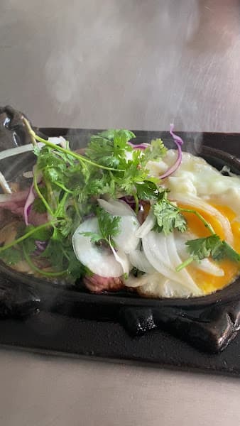 Hình ảnh Bánh mỳ Xíu Mại Bò Bít Tết Gái - 2