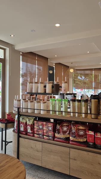 Hình ảnh Highlands Coffee 957 Ng Tat Thanh DNG - 3