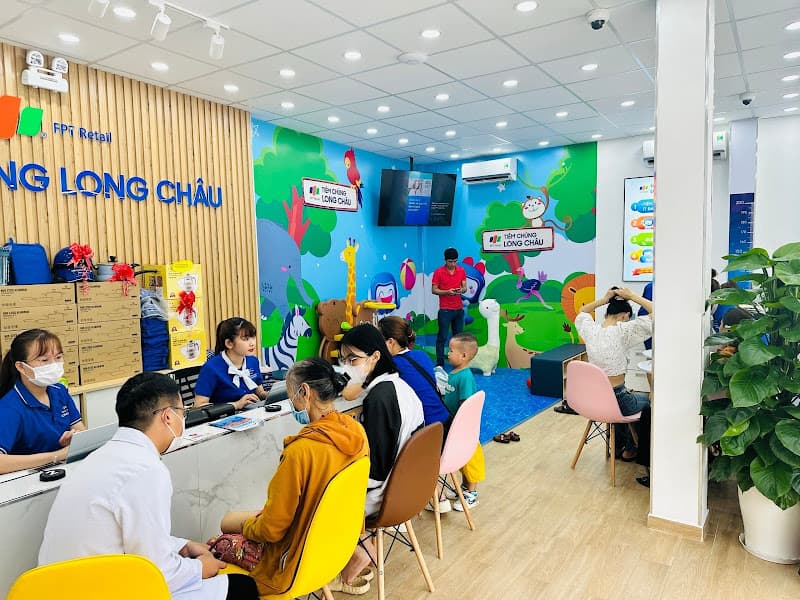 Hình ảnh Nhà Thuốc FPT Long Châu - 3