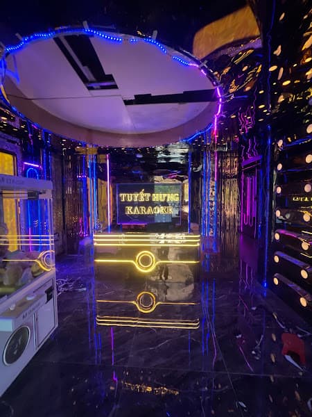 Hình ảnh Karaoke Tuyết Hưng - 3