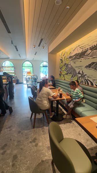 Hình ảnh Starbucks Trần Phú - 2