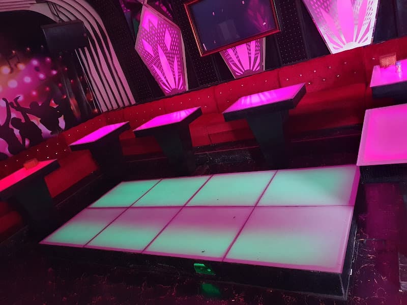 Hình ảnh Karaoke TiTi - 3