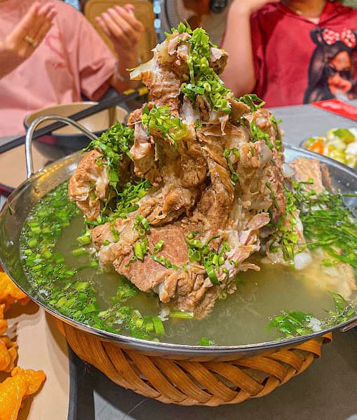 Hình ảnh ChuaChan Thai - 5