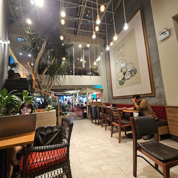 Hình ảnh Highlands Coffee Nguyễn Thái Học - 3