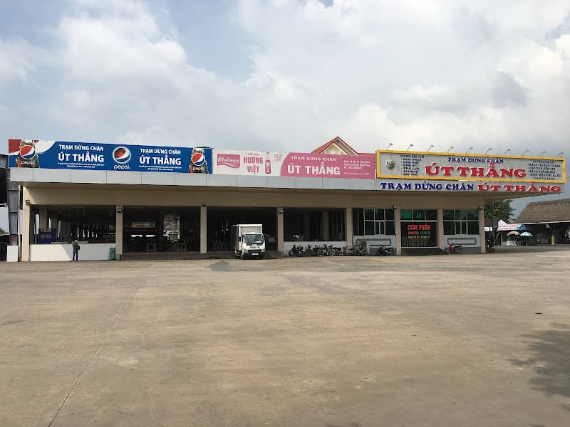 Ảnh bìa Trạm Dừng Chân Út Thẳng