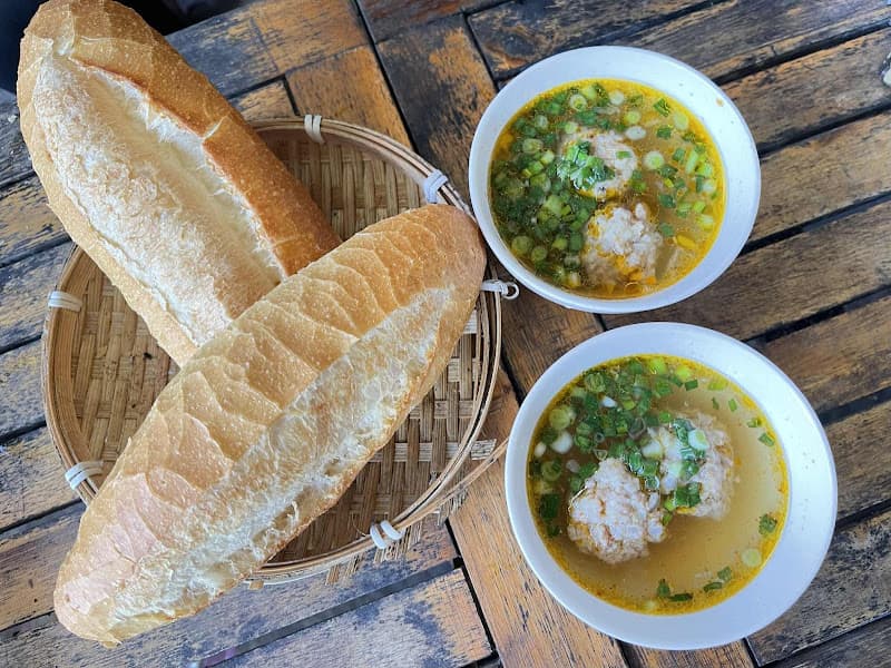 Hình ảnh Hằng Bánh căn - Bánh mì xíu mại - 5