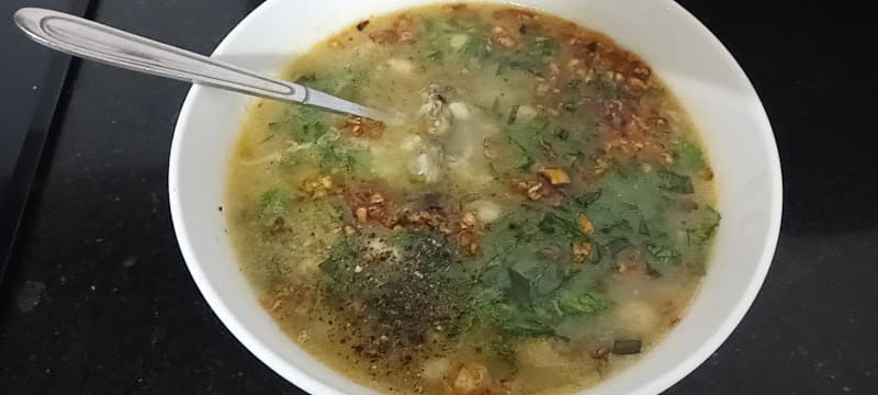 Hình ảnh Quán Cháo Lươn - Lươn niêu- Nem Lụi - Bún Thịt Nướng Hồng Quang + Bánh Bột Lọc 25 Hoàng Diệu ở Quảng Bình - 3