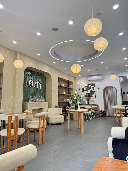 Ảnh bìa LUSH - Good Taste, Good Mood