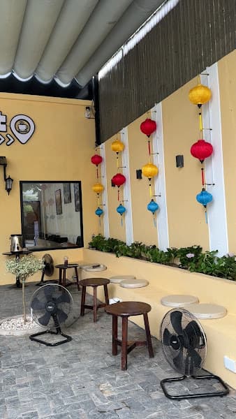 Ảnh bìa INTO CAFE