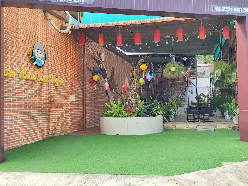 Ảnh bìa Cơm Niêu Quê Ngoại Cần Thơ (Chi Nhánh 2)