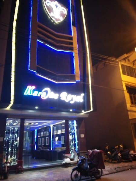 Ảnh bìa Karaoke Queen