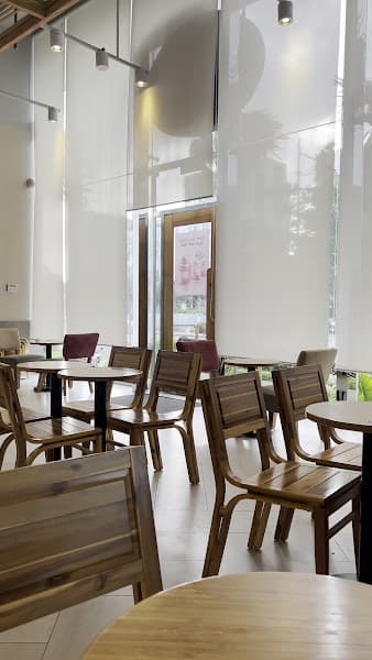 Hình ảnh Highlands Coffee UOA Tower Q.7 - 4
