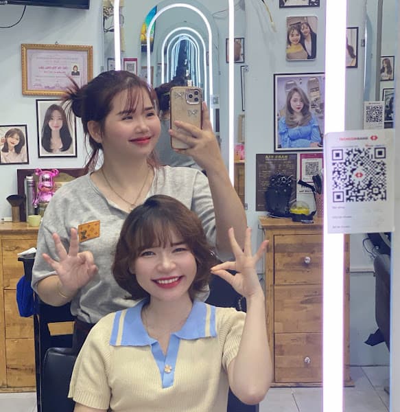 Tiệm uốn cắt tóc nữ Gia Hân dương quảng hàm Gò Vấp (hair salon)