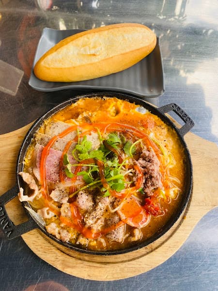 Hình ảnh BÁNH MÌ LAO BẢO ( BÁNH MÌ CHẢO, MÌ XÀO, BÒ LAGU) - 4