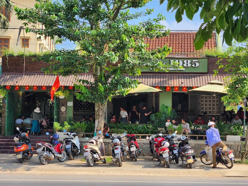 Tiệm cà phê 1985