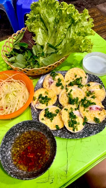 Ảnh bìa Bánh Căn Bà Ba