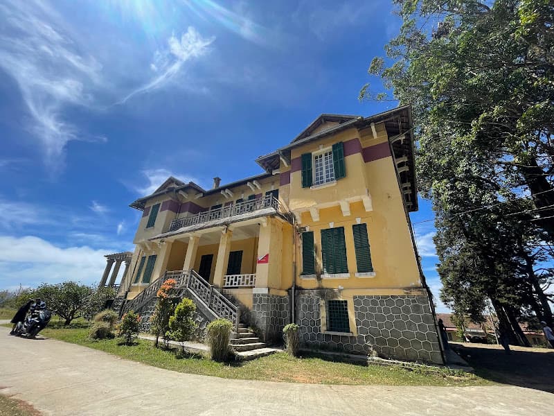 Dinh Tỉnh Trưởng