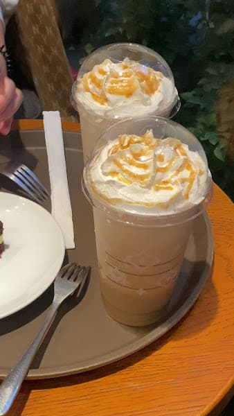 Hình ảnh Starbucks Duy Tân - 4
