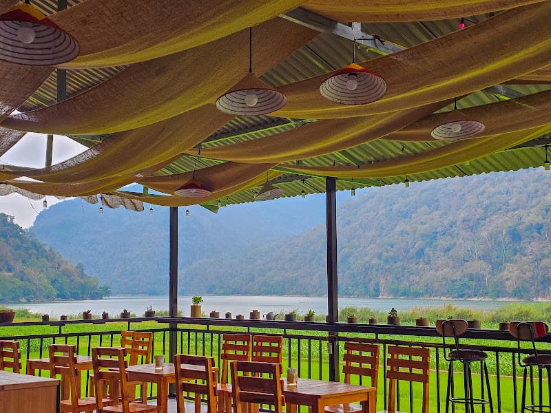 Hình ảnh CHIN Coffee and More - 6