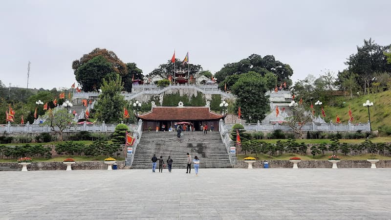 Ảnh bìa Ðền Cửa Ông