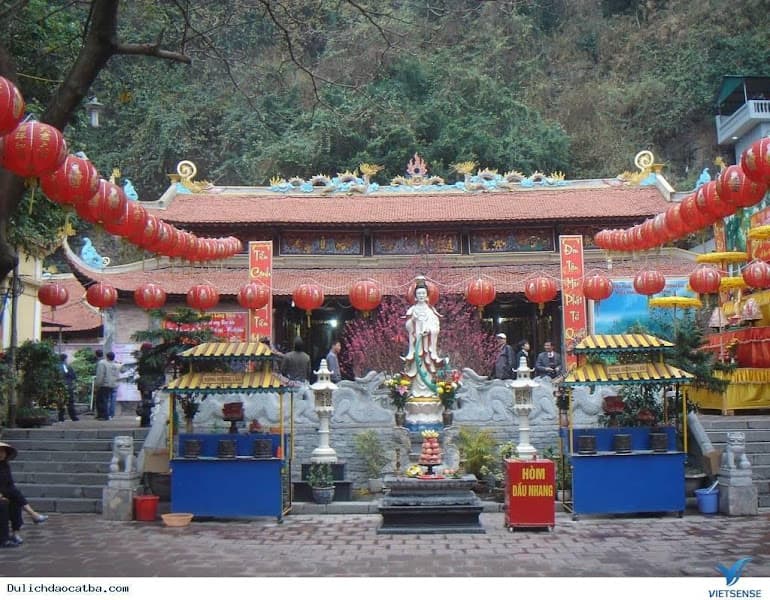 Đền Đức ông Trần Quốc Nghiễn