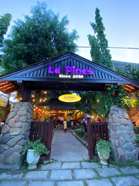 Ảnh bìa La Pines - Lá Thông Restaurant