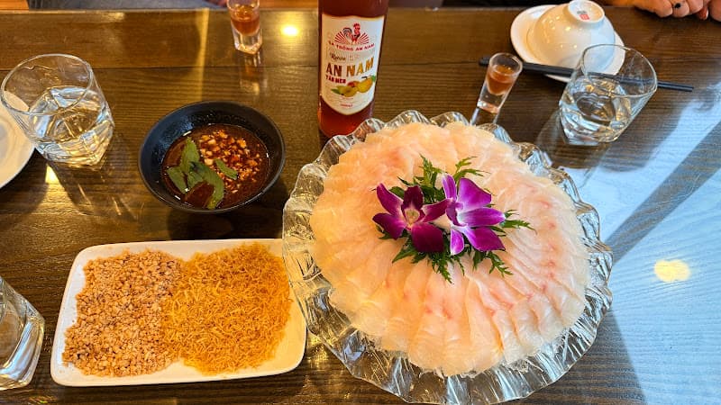 Hình ảnh Nhà hàng Hồng Long Lào Cai - 2
