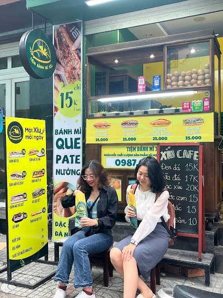 Ảnh bìa Tiệm Bánh Mì Xíu - Sài Gòn