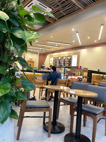 Hình ảnh Highlands Coffee UOA Tower Q.7 - 2
