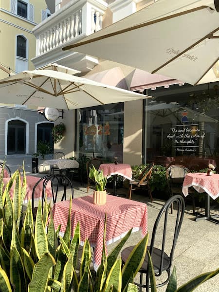 Essence Coffee & Bistro Ha Long