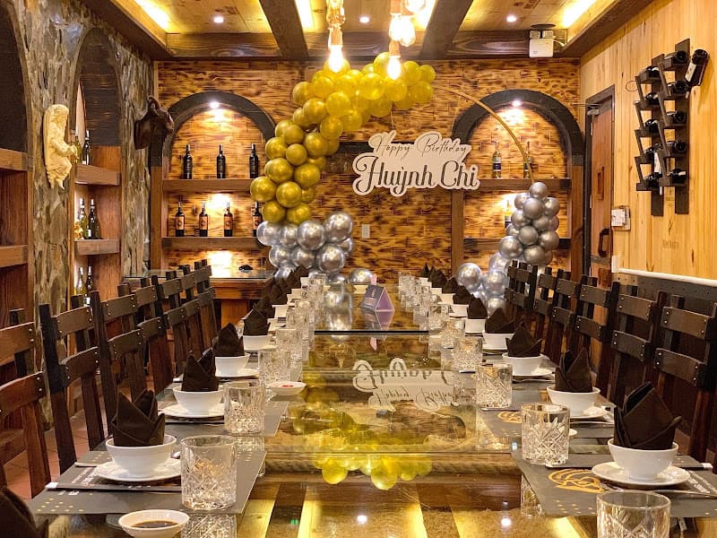 Nhà hàng Hầm Rượu Cáo Nho