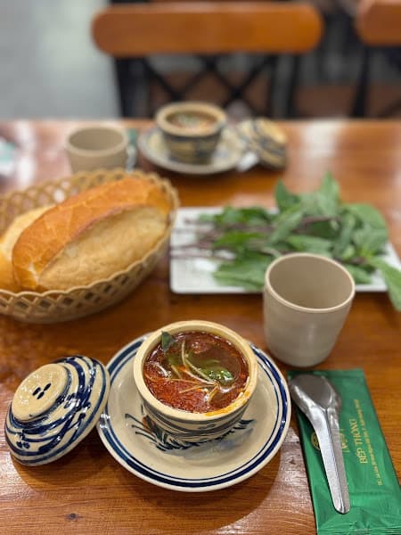 Hình ảnh Bánh mì xíu mại Thố nóng - 3