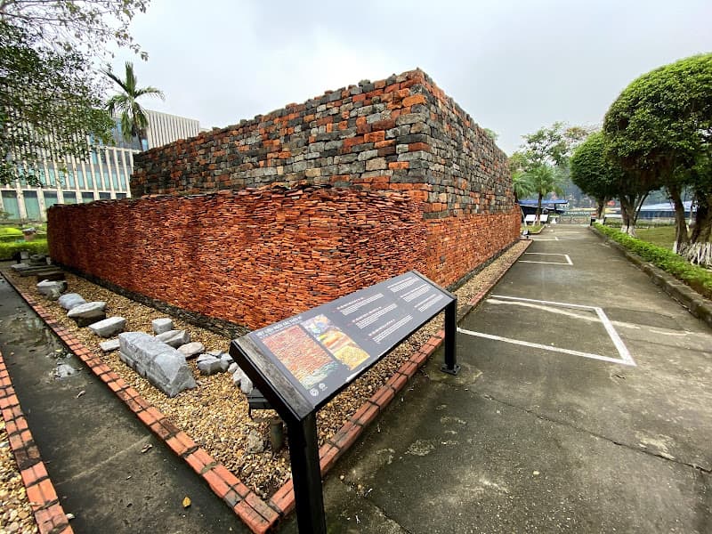 Hình ảnh Khu Khảo Cổ Hoàng Thành Thăng Long - 5