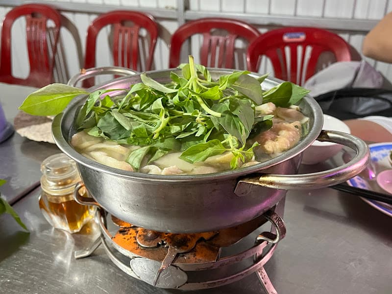 Lẩu Gà Lá É Hội Ngộ -Lẩu gà lá é Phú Yên777