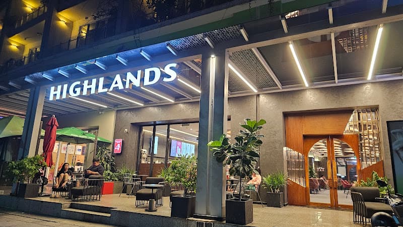 Highlands Coffee - Sari Town Sala