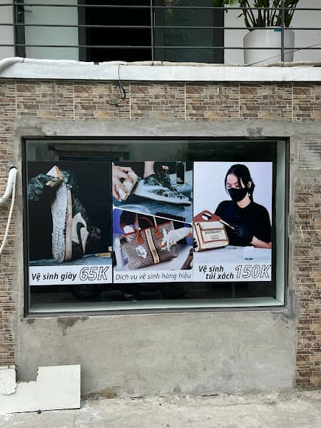 Hình ảnh Sneakers and Bags - Dịch vụ vệ sinh, sửa chữa giày dép và túi xách - 4