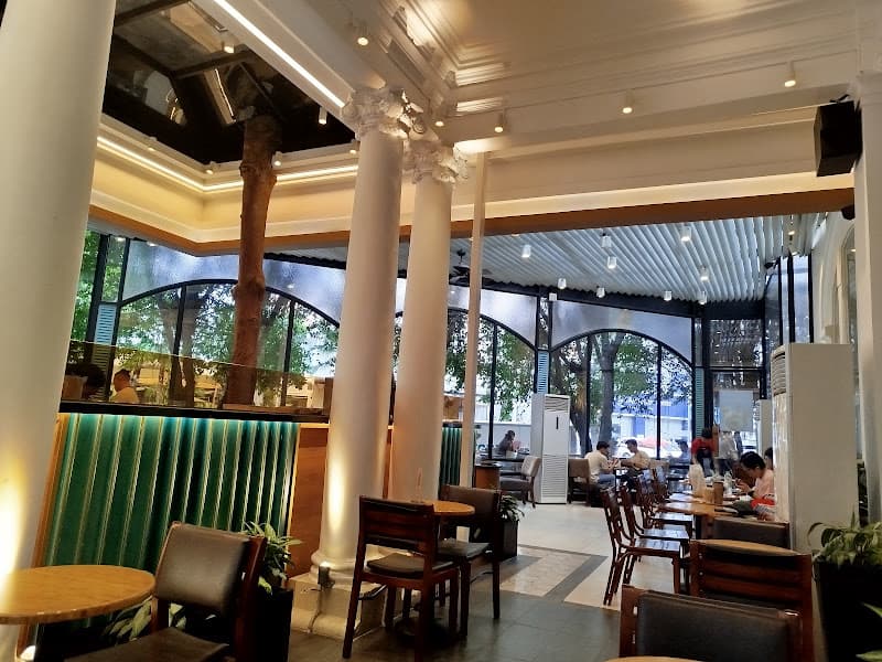 Hình ảnh Highlands Coffee Lê Quý Đôn - 3