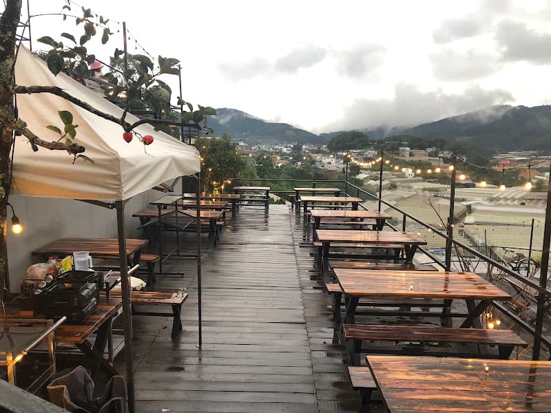 Tầm Bóp Tiệm Lẩu Nướng