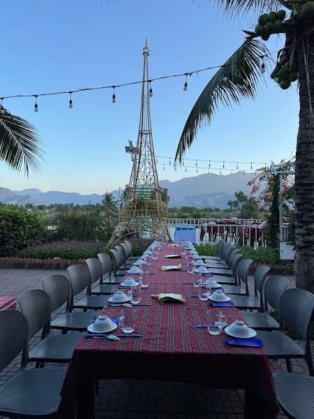 Ảnh bìa Làng ẩm thực ven sông