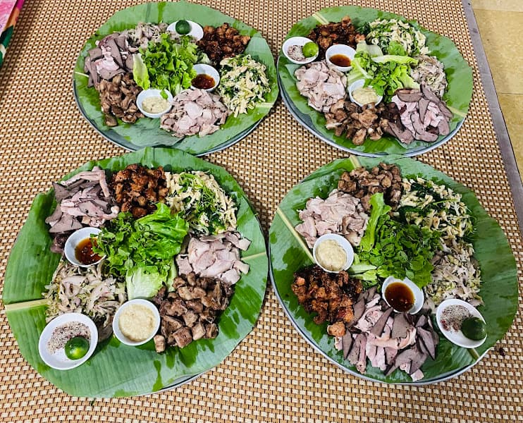 Nhà Hàng Luận Bình - Na Hang