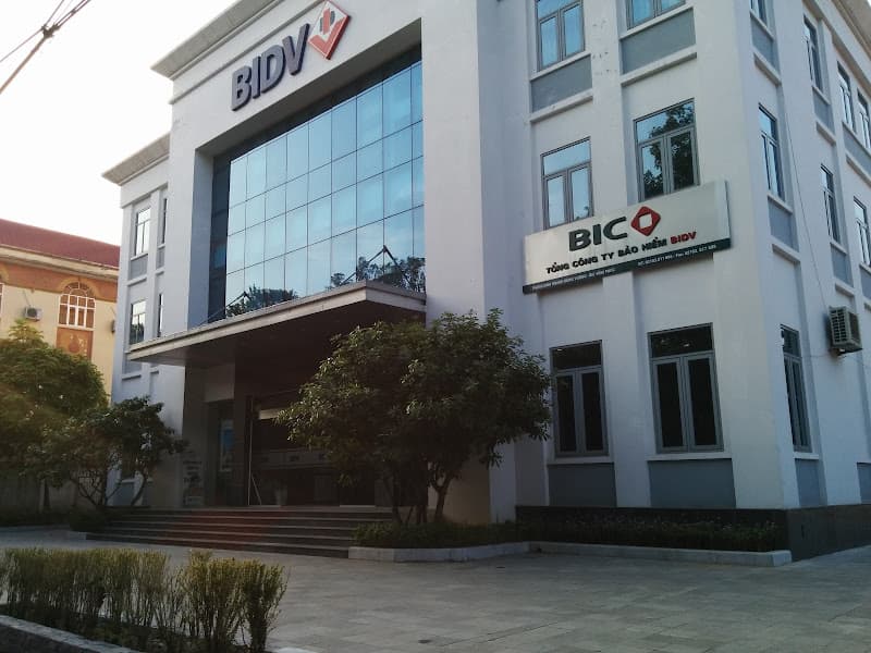 Ảnh bìa PGD Lạc Long Quân