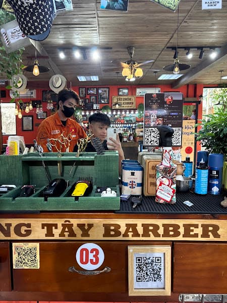 Hình ảnh Đông Tây BarberShop - 2